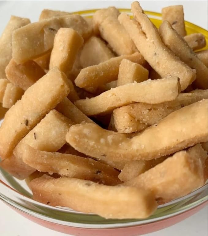 CRISPY TRAILS Home Made Namak Para/Namkeen Mixture Special Indian Namkeen Crunchy Daily Tea Time And Delicious Festive Namak Para || Tea Time Crunchy Namkeen | Festive Special (Pack of 1)