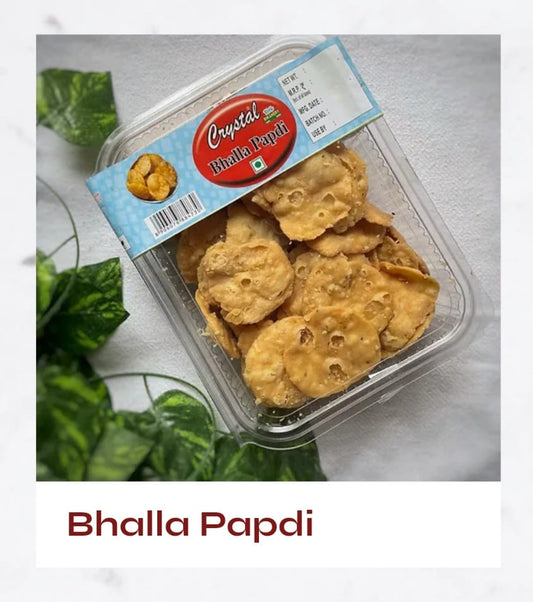 CRISPY TRAILS Special Homemade Chaat Papadi/Namkeen Mathri/Bhalla Papdi/Sev Papdi/Sev Poori Indian Snacks || Crispy Papadi with Soft Bhalla (Pack of 1)